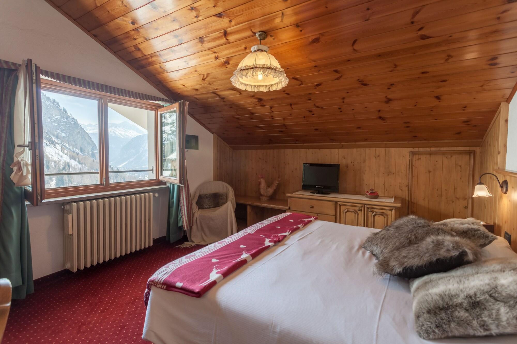 Vallee Blanche Hotel