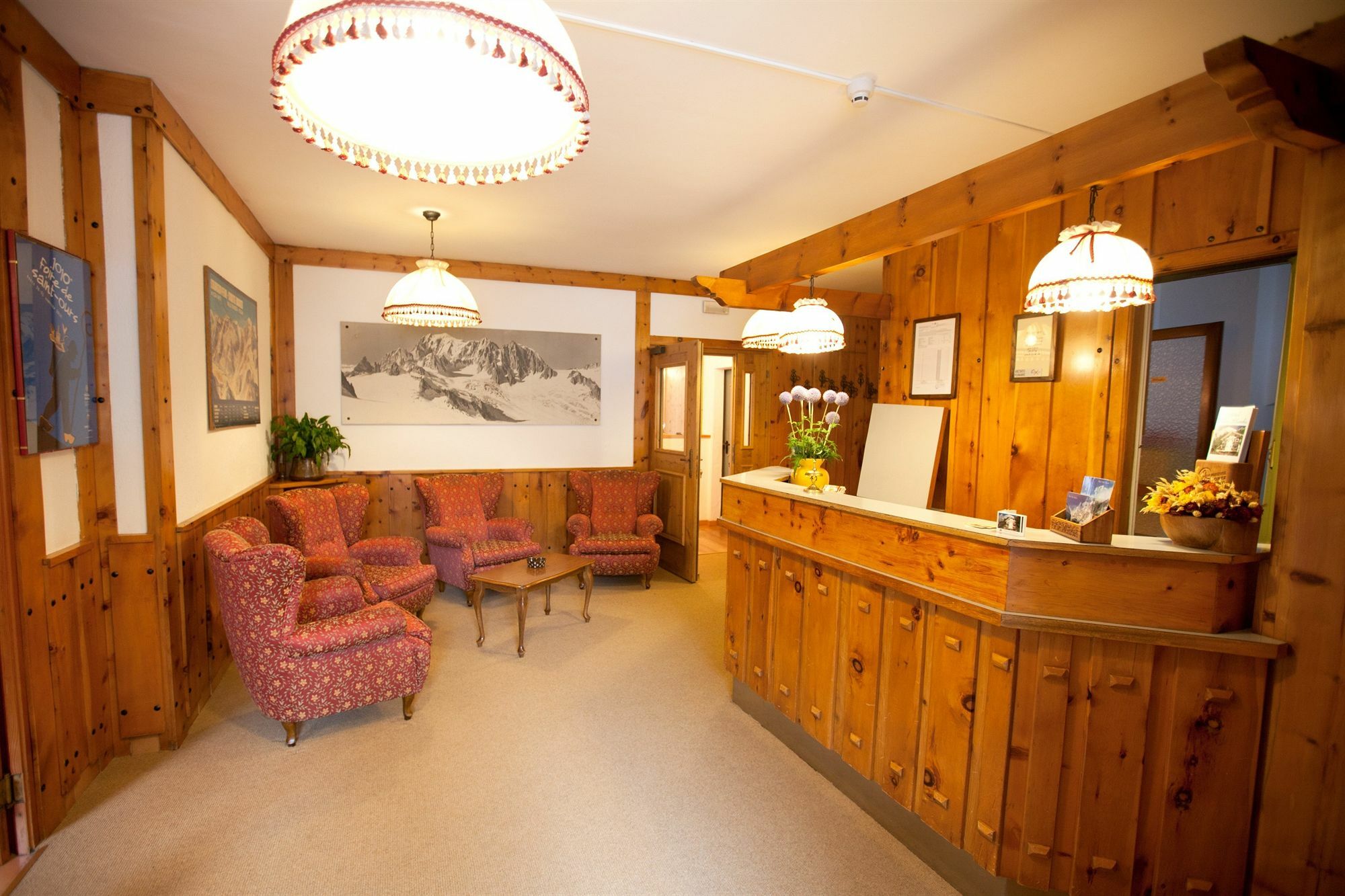 Vallee Blanche Hotel